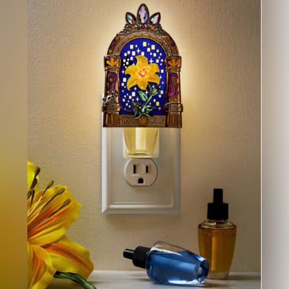 Disney Princess Bath & Body Works NWT Rapunzel Nightlight Wallflower Plug - Picture 4 of 5